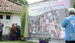 peresmian_taman_lansia_1